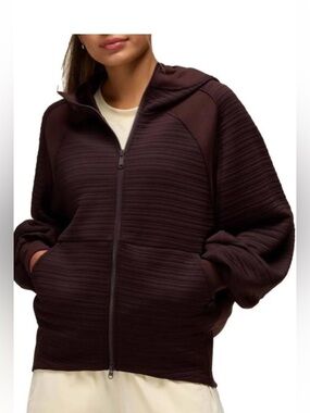 Prana Send off jacket , NWT, size XS,
brown/ chocolate color